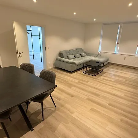 Moderne 2-zi-we Mit Balkon In Lage In Apartment Coburg