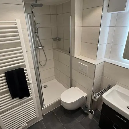 Apartment Moderne 2-zi-we Mit Balkon In Lage In Coburg