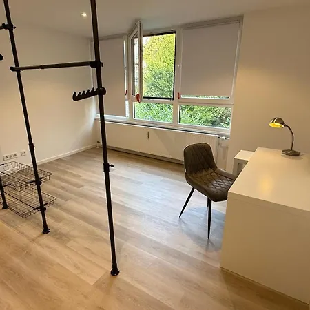 Moderne 2-zi-we Mit Balkon In Lage In