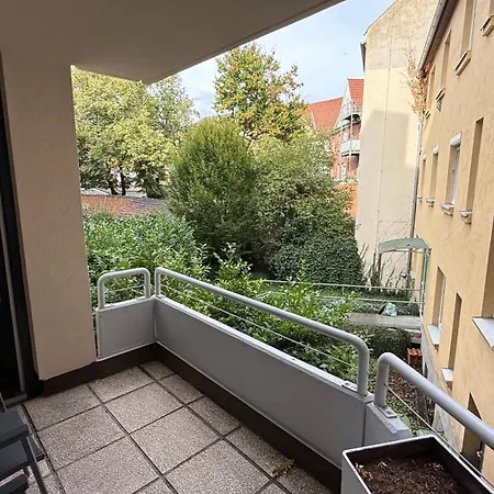 Apartment Moderne 2-zi-we Mit Balkon In Lage In