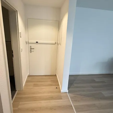 Apartment Moderne 2-zi-we Mit Balkon In Lage In Coburg