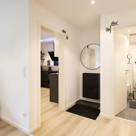 Moderne 2-zi-we Mit Balkon In Lage In Apartment *
