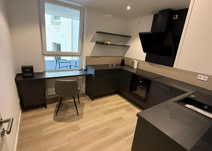 Moderne 2-zi-we Mit Balkon In Lage In Apartment Coburg
